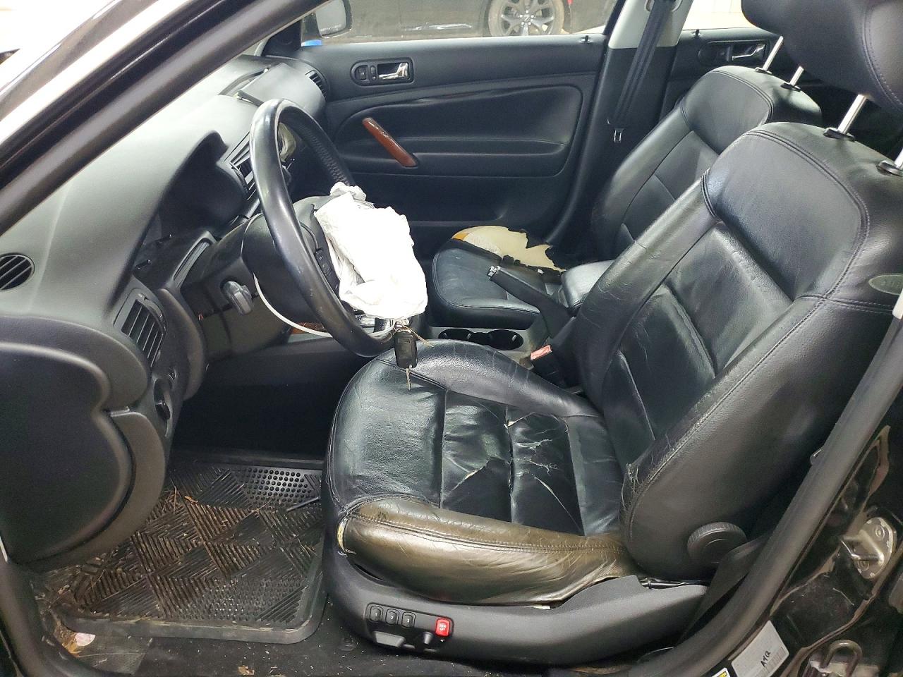 2004 VOLKSWAGEN PASSAT GLX 4MOTION photo 19