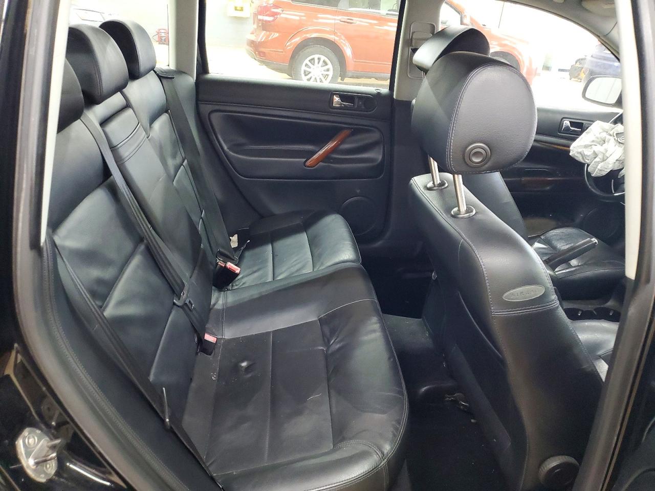 2004 VOLKSWAGEN PASSAT GLX 4MOTION photo 31