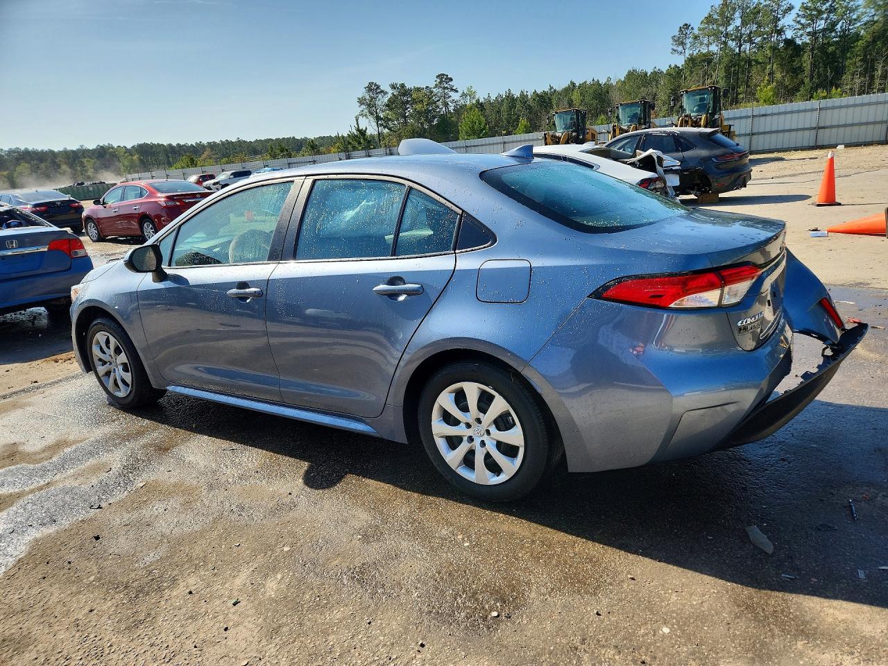 2024 TOYOTA COROLLA LE photo 3