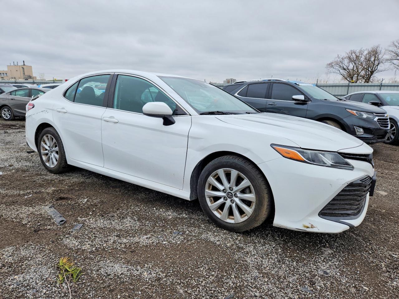 2019 TOYOTA CAMRY photo 7