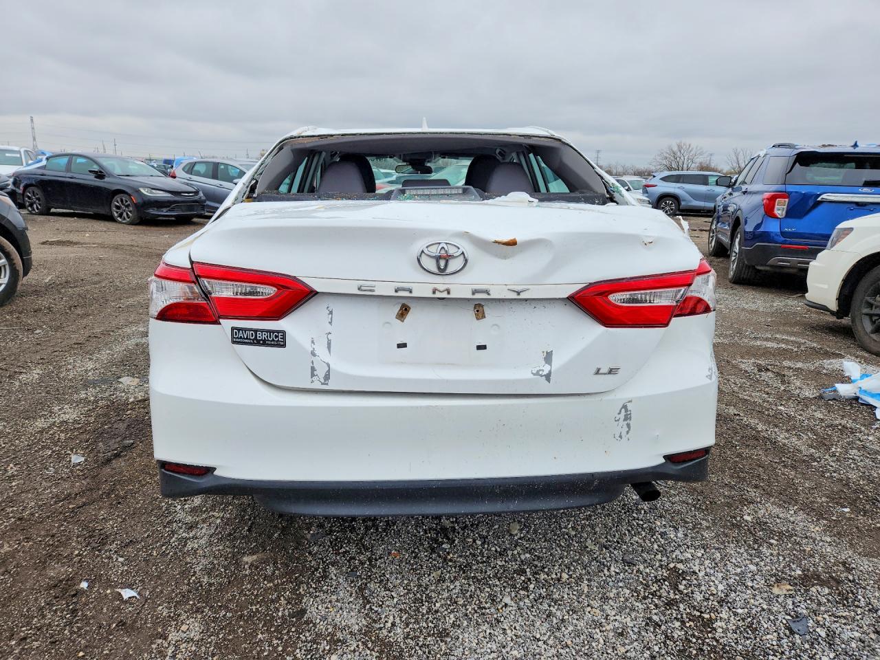 2019 TOYOTA CAMRY photo 11