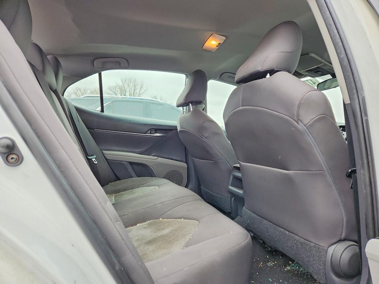 2019 TOYOTA CAMRY photo 19