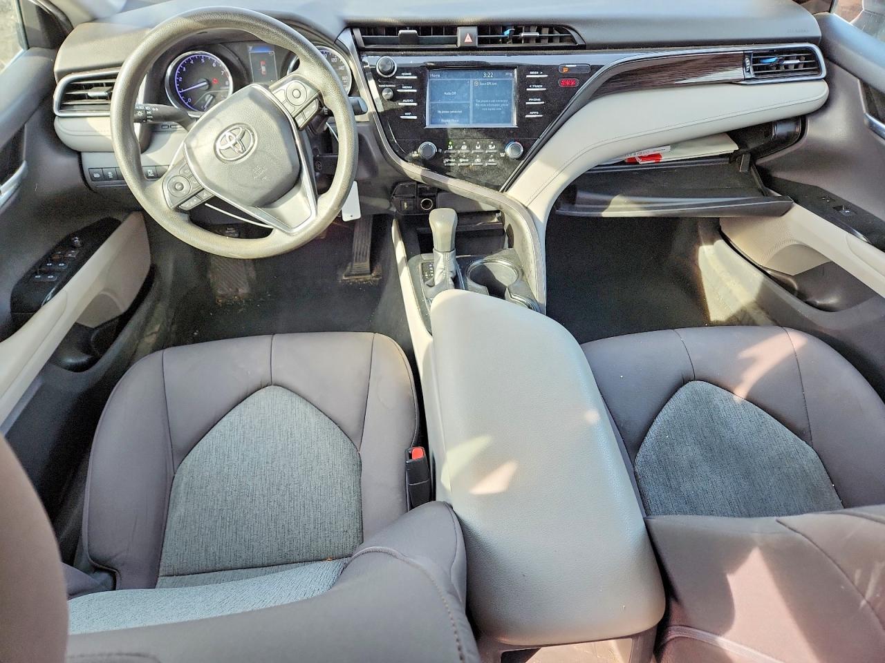 2019 TOYOTA CAMRY photo 15