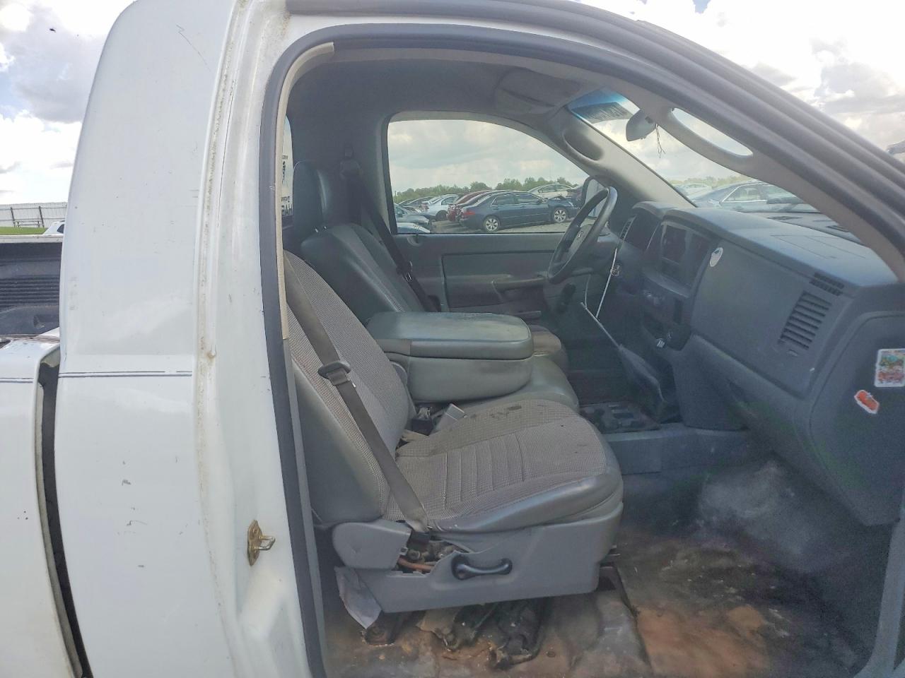 2007 DODGE RAM 1500 ST photo 19
