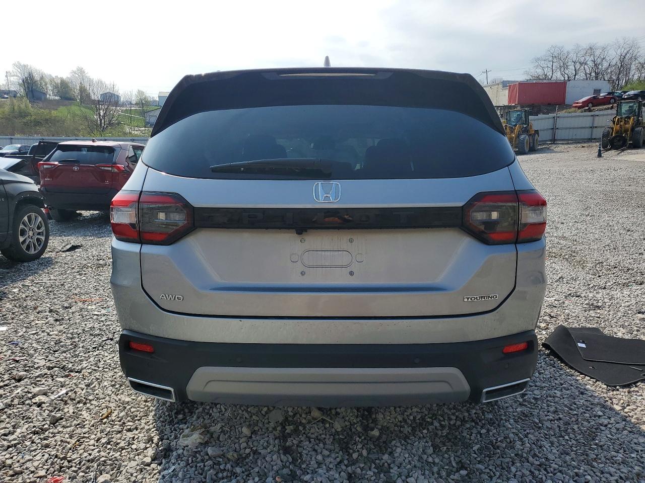 2025 HONDA PILOT TOURING photo 16
