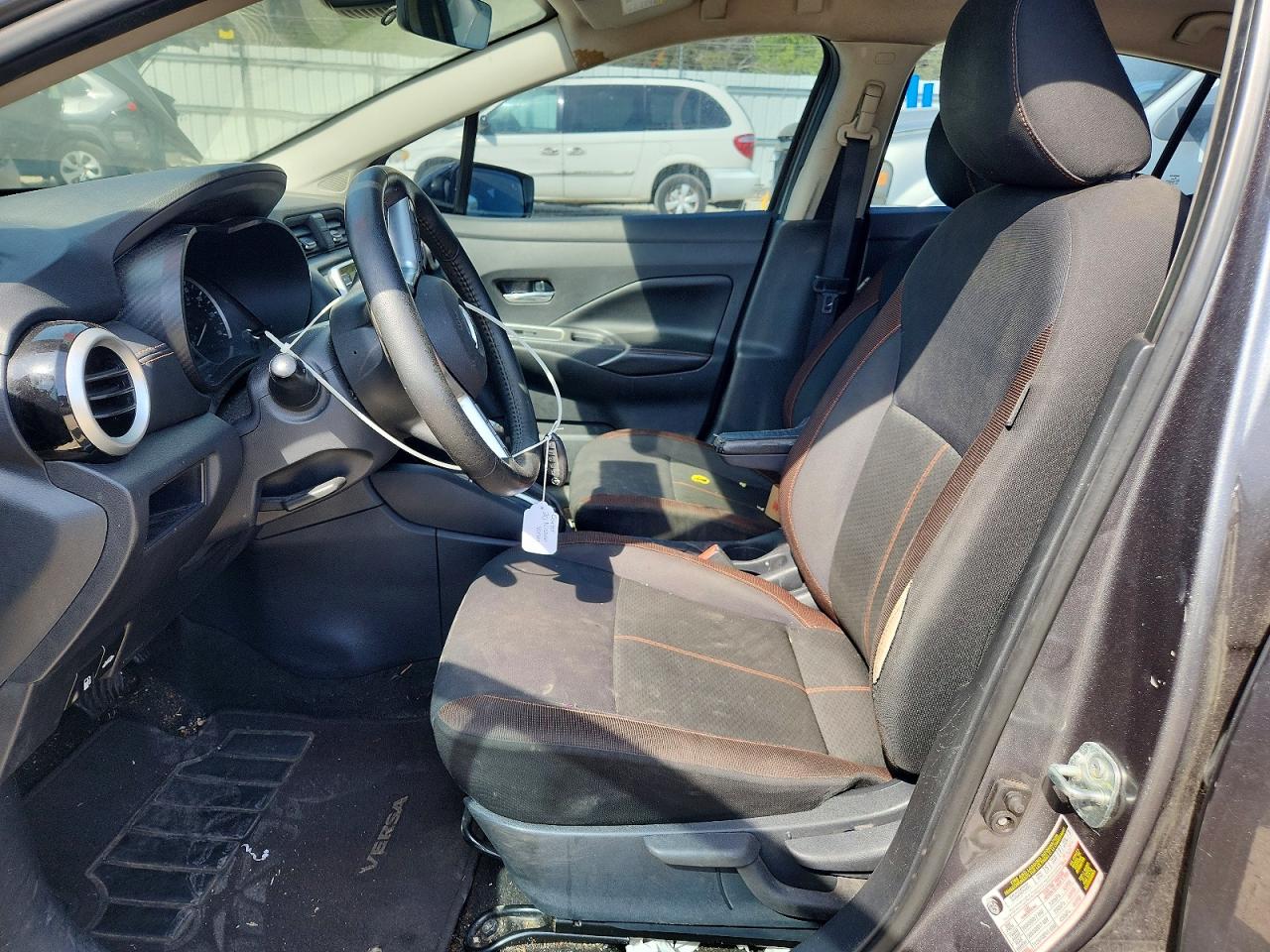 2020 NISSAN VERSA SR photo 13
