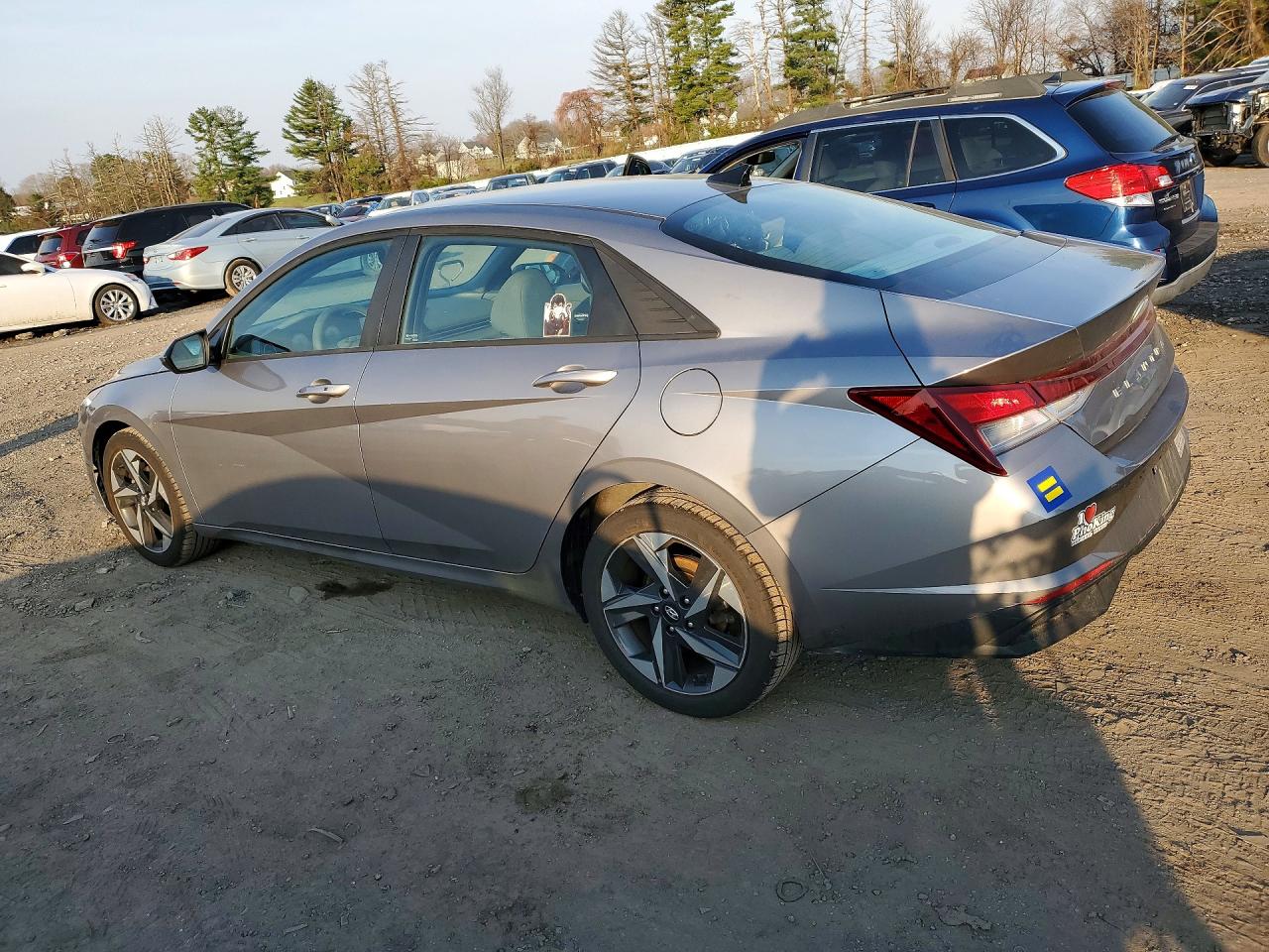 2023 HYUNDAI ELANTRA SEL photo 3