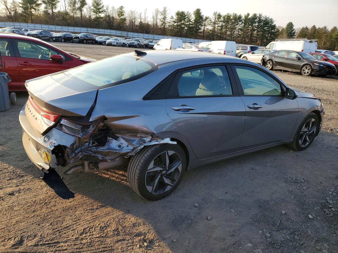 2023 HYUNDAI ELANTRA SEL photo 5