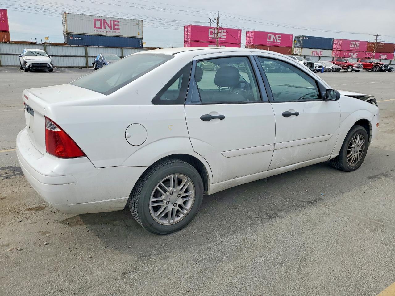 2007 FORD FOCUS ZX4 photo 3
