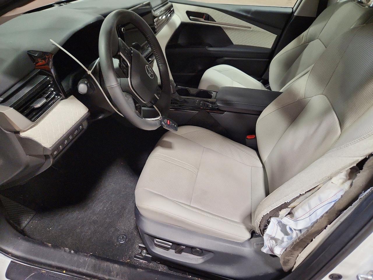 2025 TOYOTA CAMRY XLE photo 7