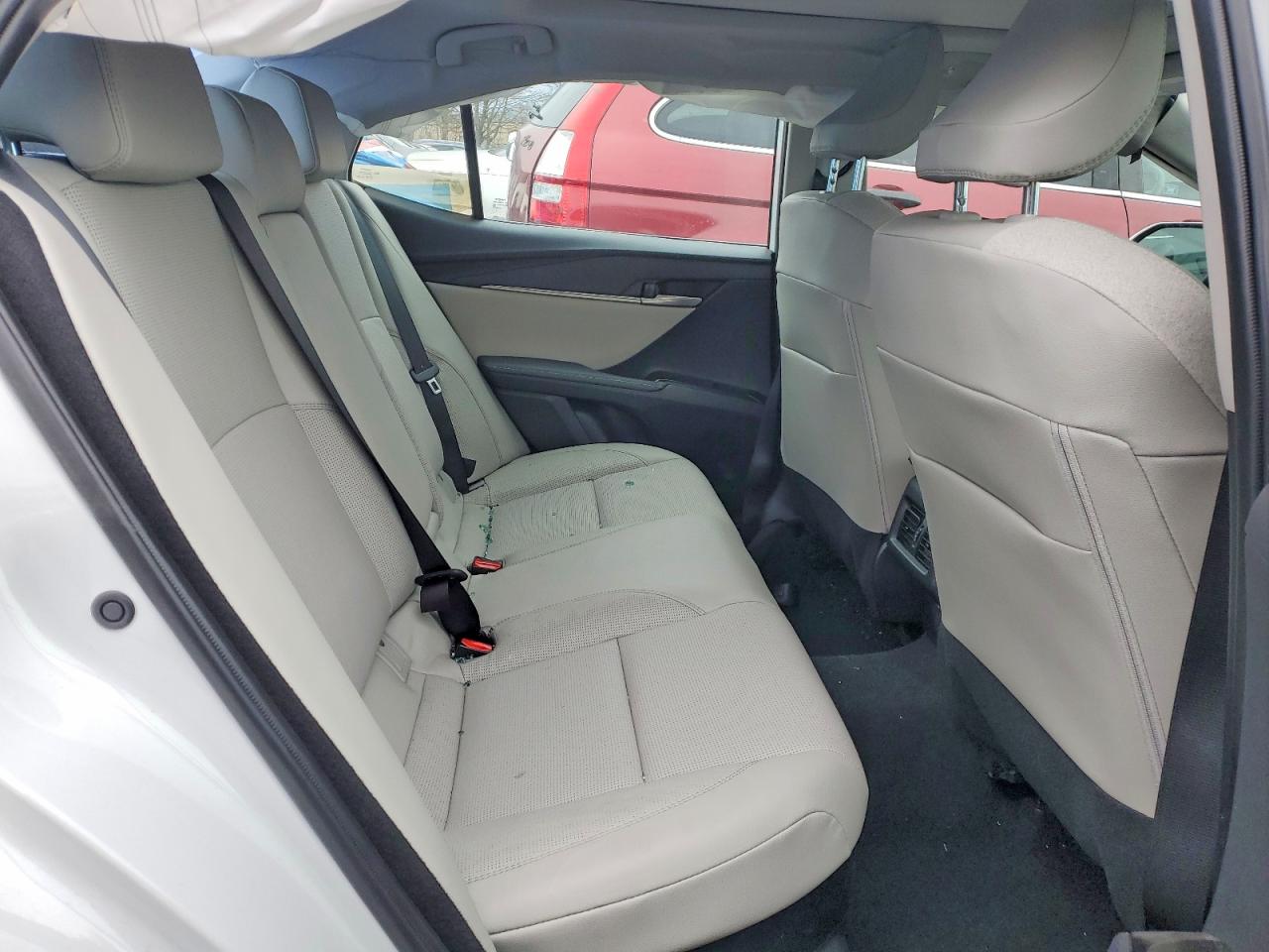 2025 TOYOTA CAMRY XLE photo 10