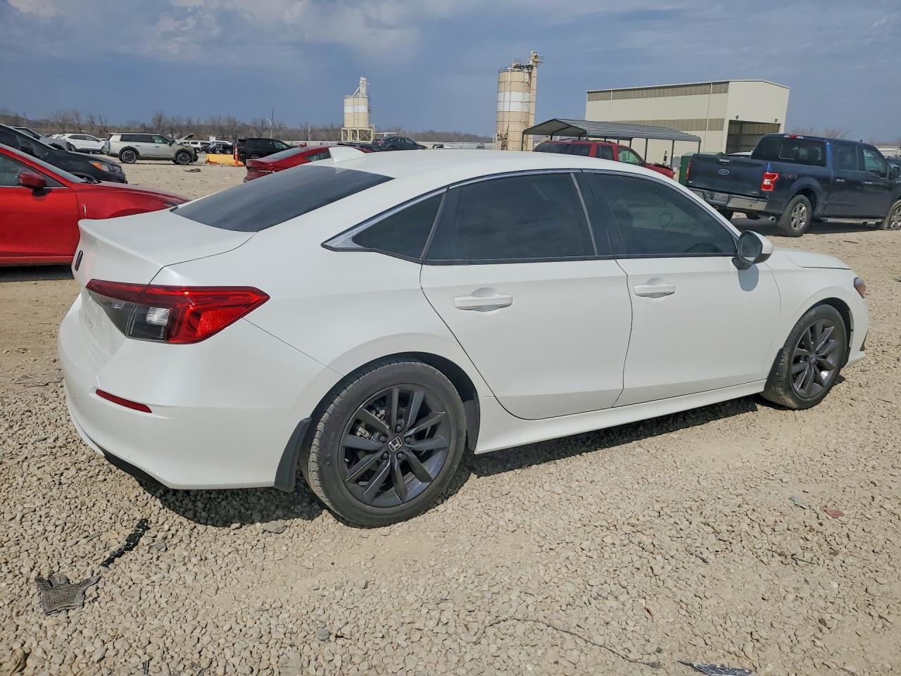 2022 HONDA CIVIC LX photo 3