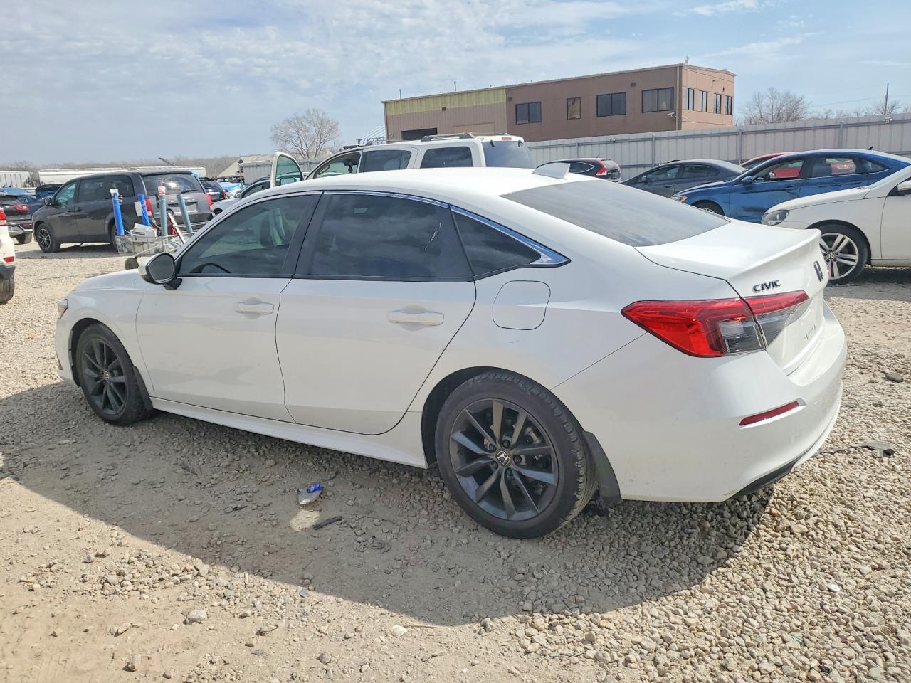 2022 HONDA CIVIC LX photo 2