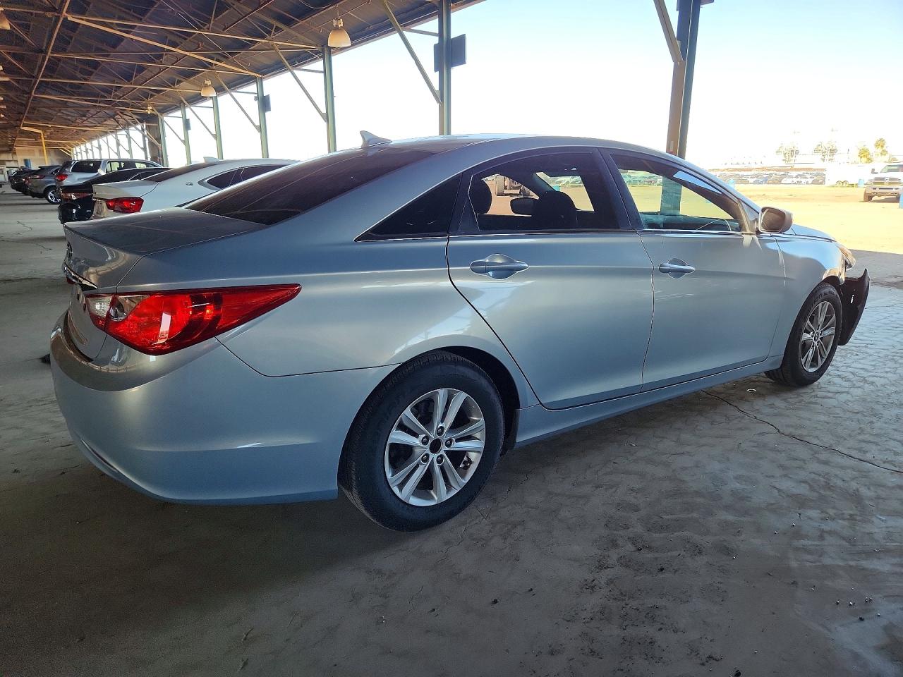 2011 HYUNDAI SONATA GLS photo 5