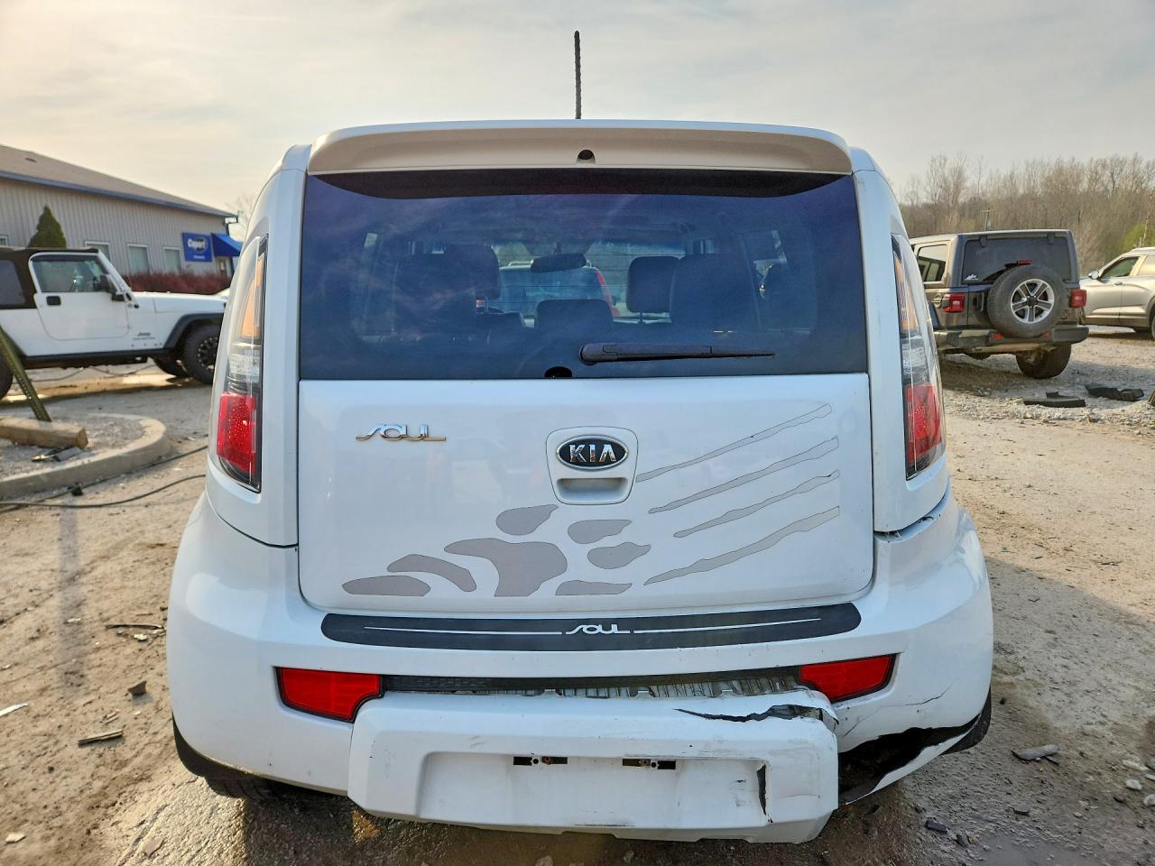 2011 KIA SOUL + photo 11
