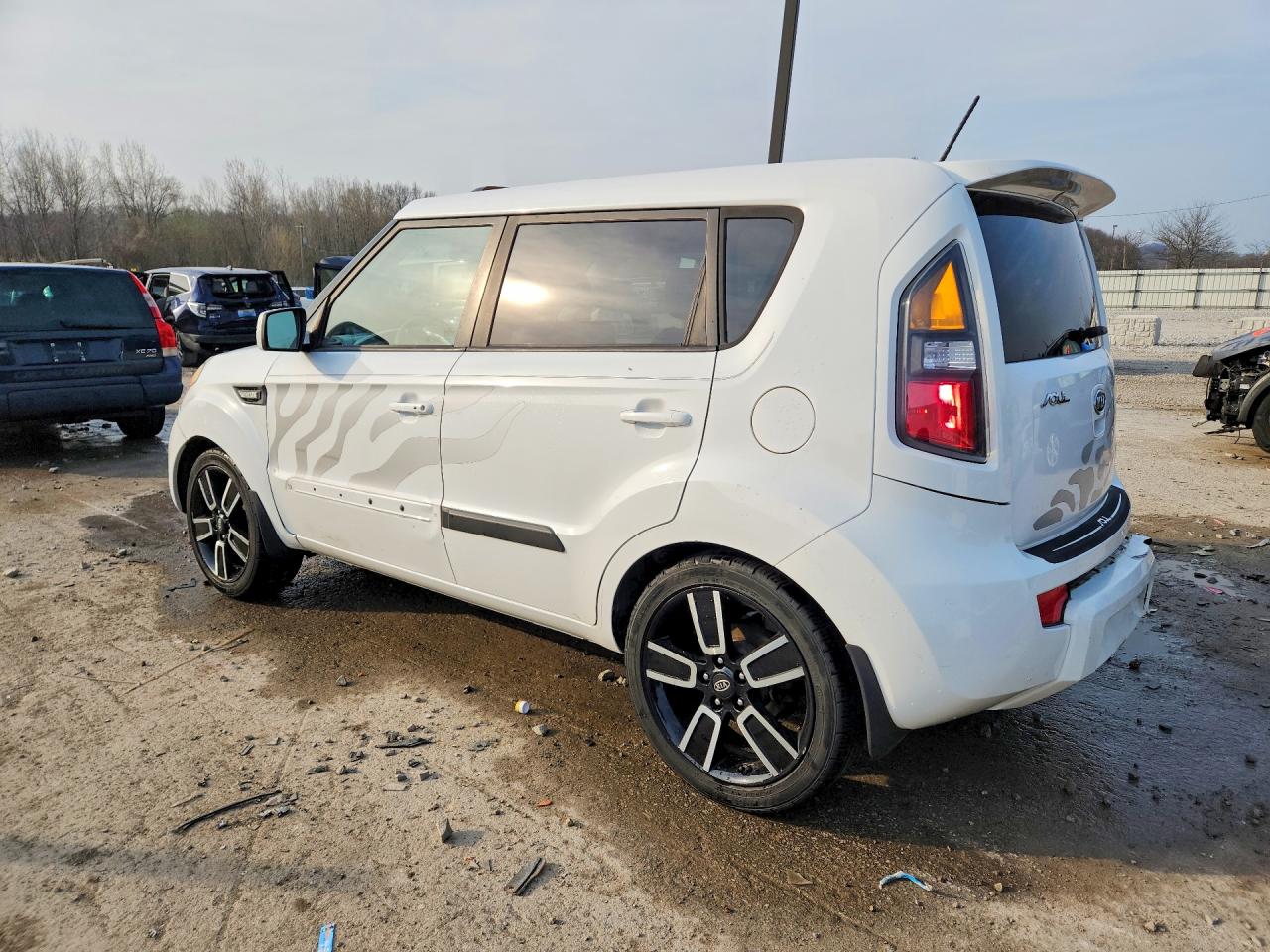 2011 KIA SOUL + photo 3