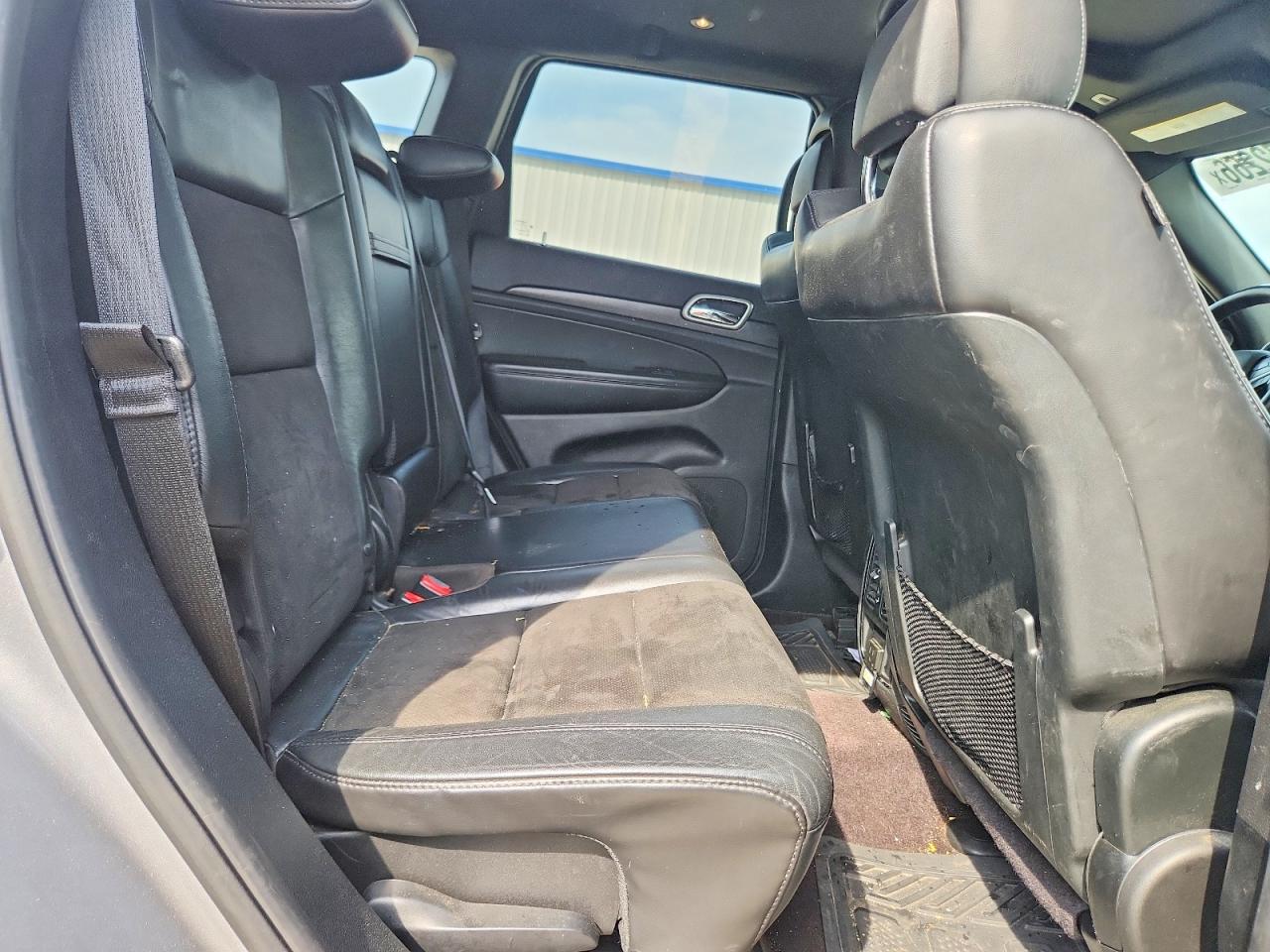 2018 JEEP GRAND CHEROKEE LAREDO photo 11