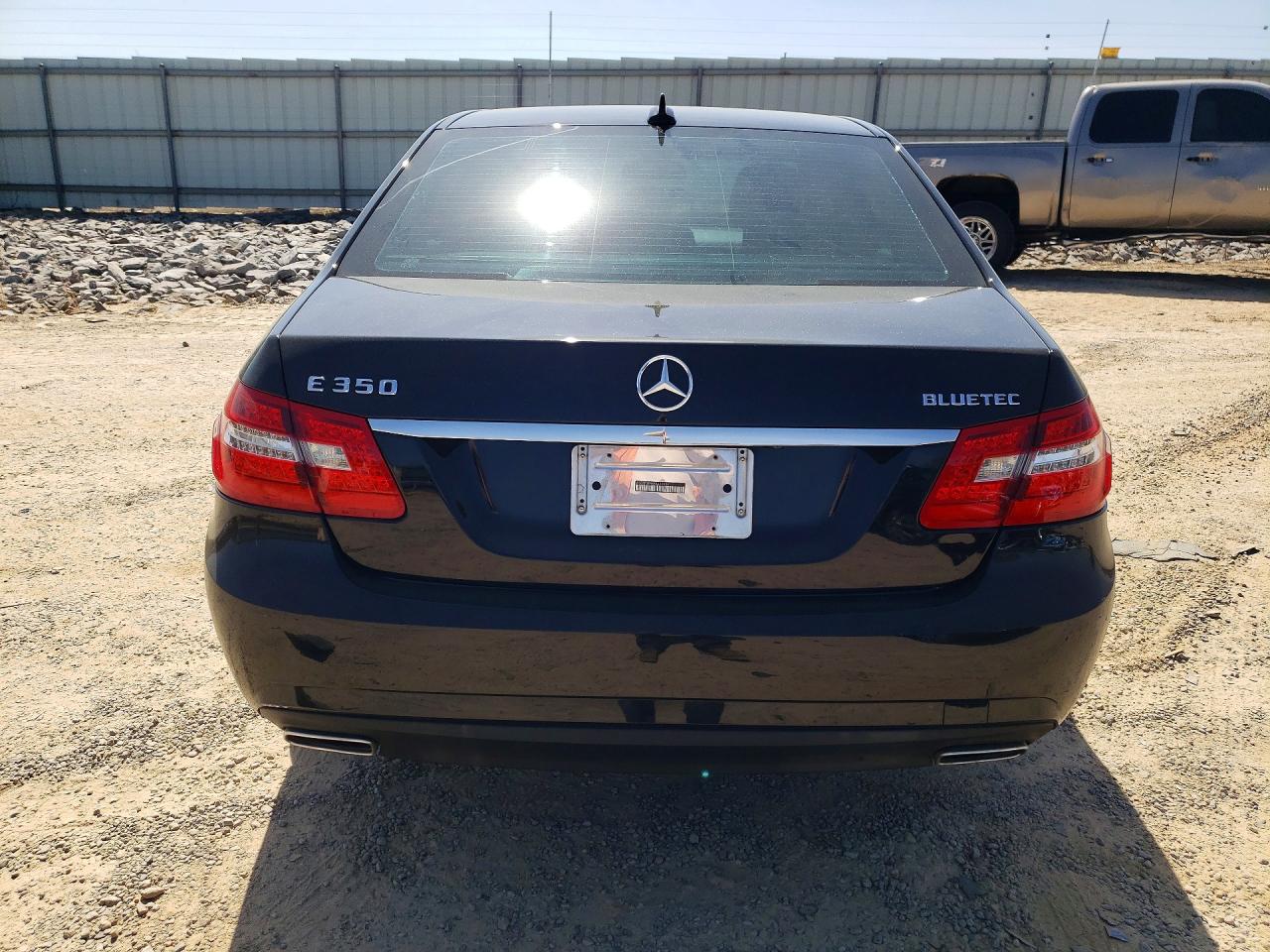 2011 MERCEDES-BENZ E 350 BLUETEC photo 11
