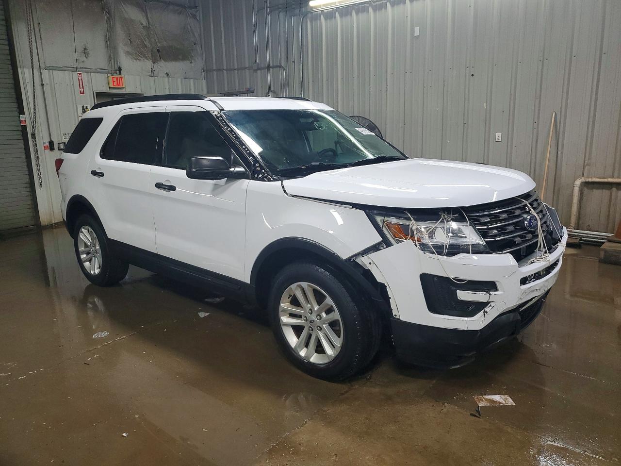 2017 FORD EXPLORER photo 4