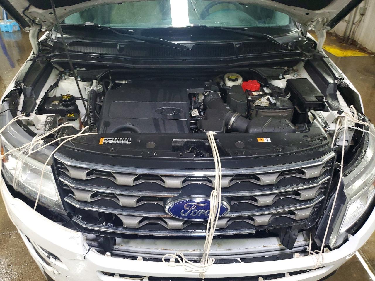 2017 FORD EXPLORER photo 11