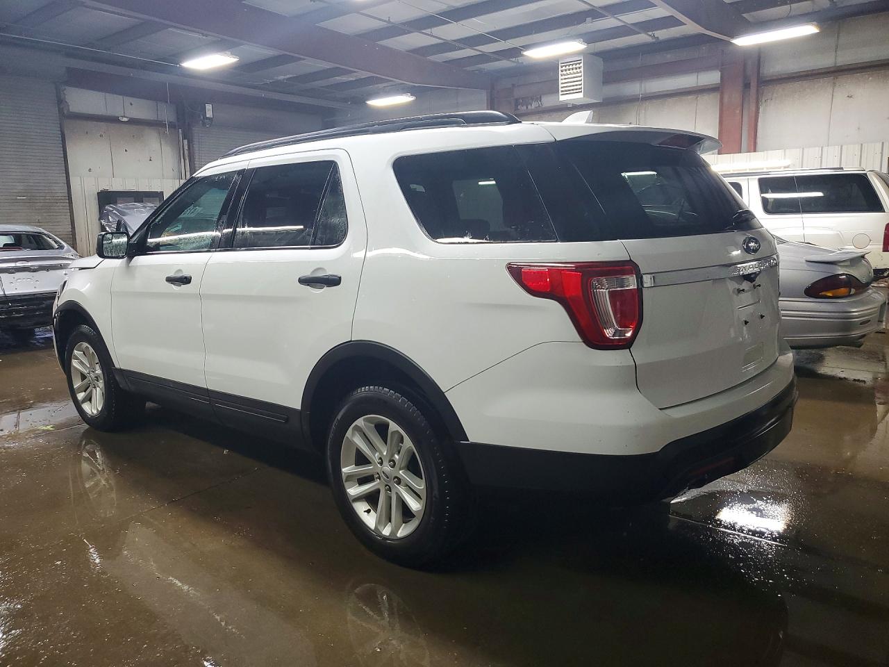 2017 FORD EXPLORER photo 2