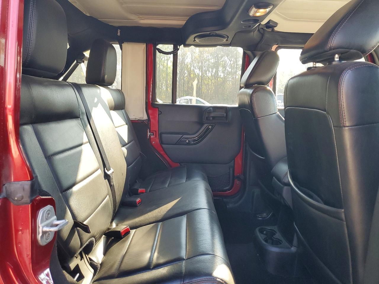 2012 JEEP WRANGLER UNLIMITED SAHARA photo 19