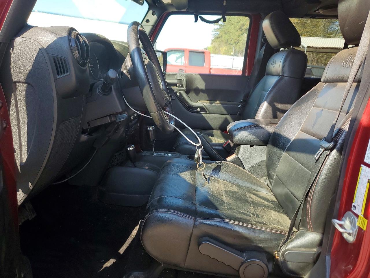 2012 JEEP WRANGLER UNLIMITED SAHARA photo 13
