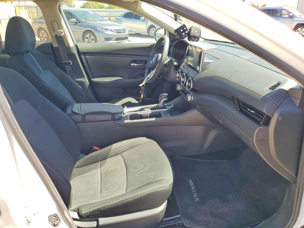 2022 NISSAN SENTRA SV photo 19