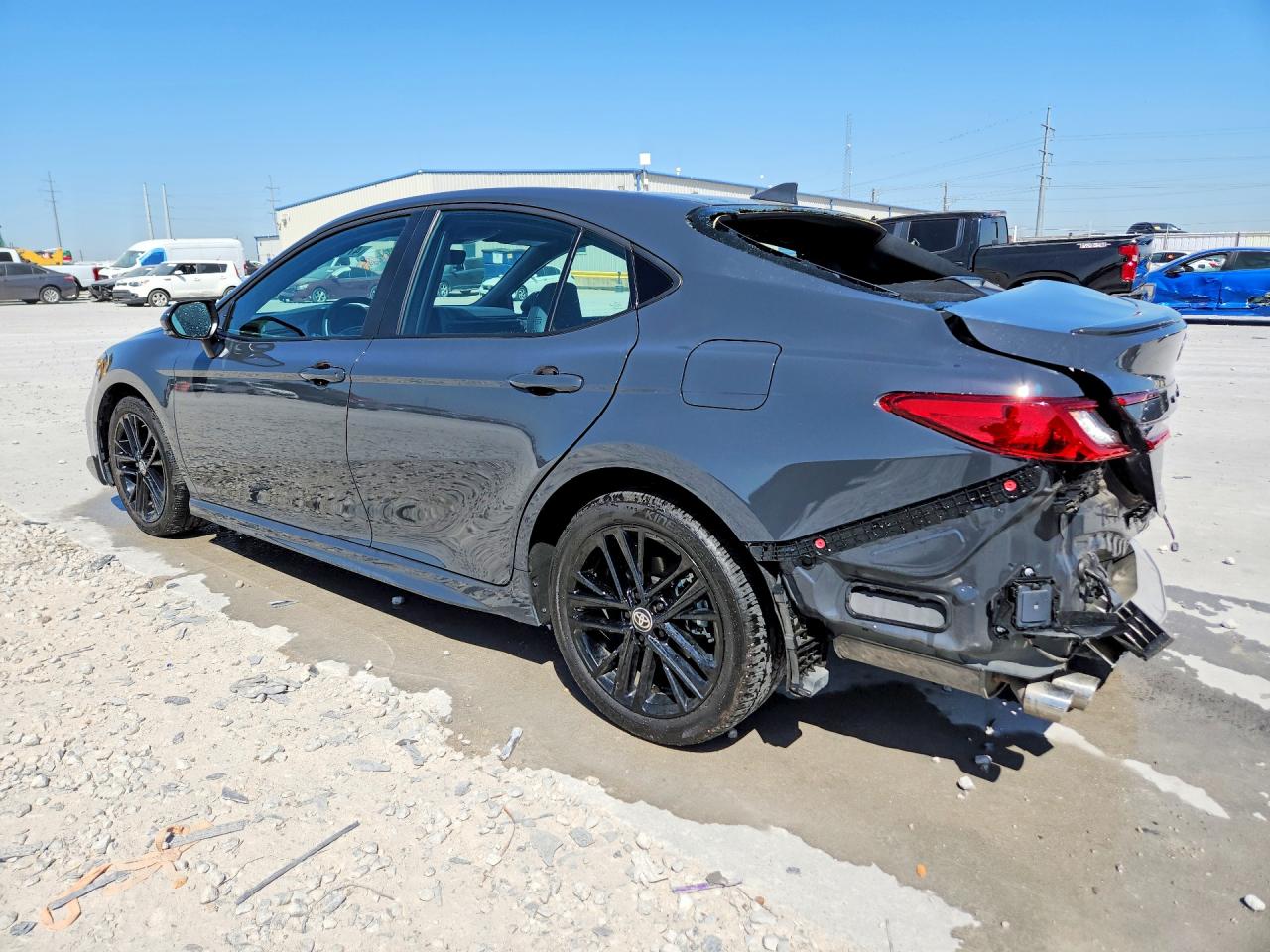 2025 TOYOTA CAMRY SE photo 2