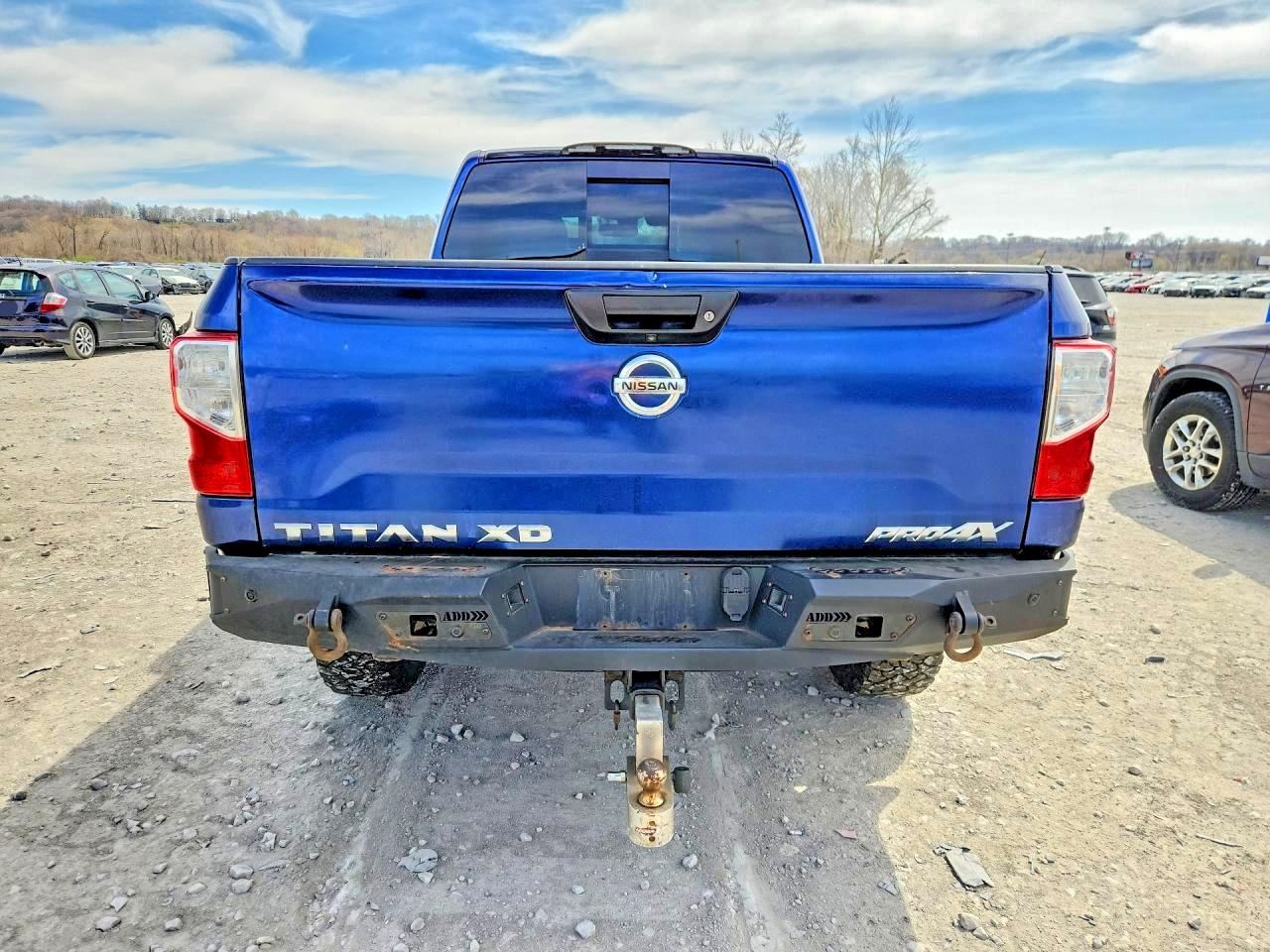 2016 NISSAN TITAN XD PRO-4X photo 16
