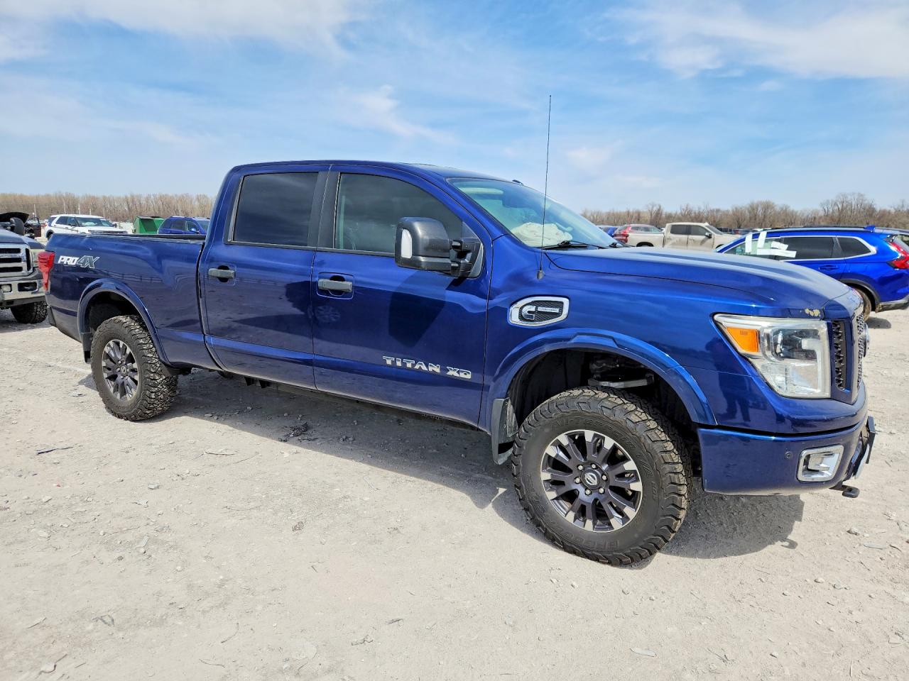 2016 NISSAN TITAN XD PRO-4X photo 10