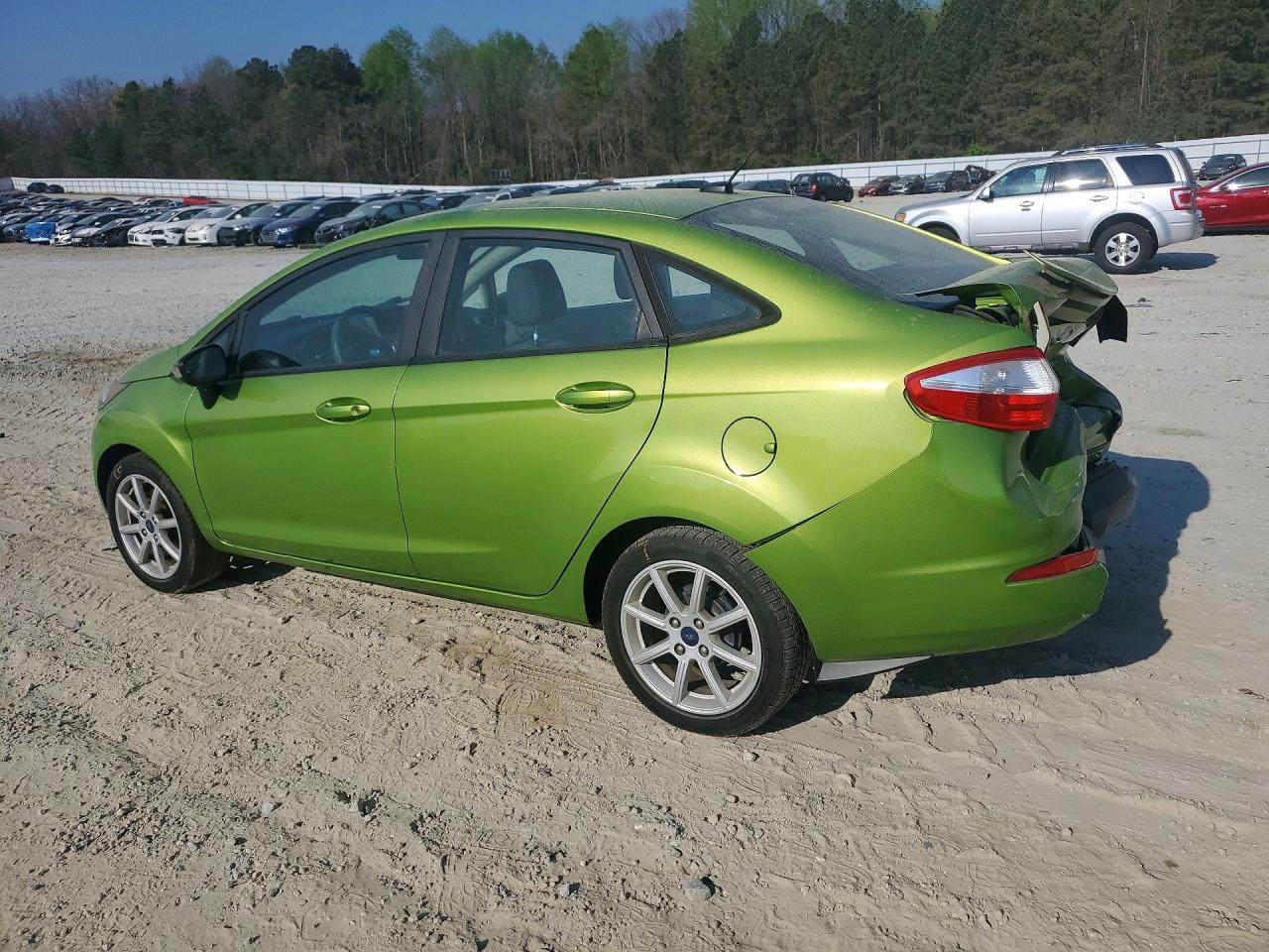 2018 FORD FIESTA SE photo 4