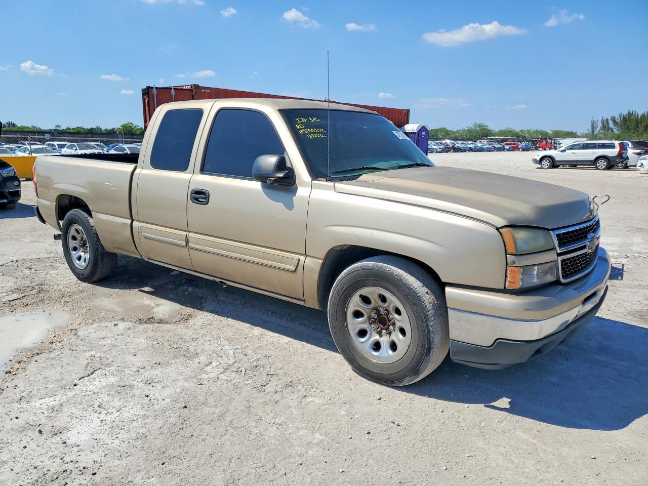 2006 CHEVROLET SILVERADO C1500 photo 7