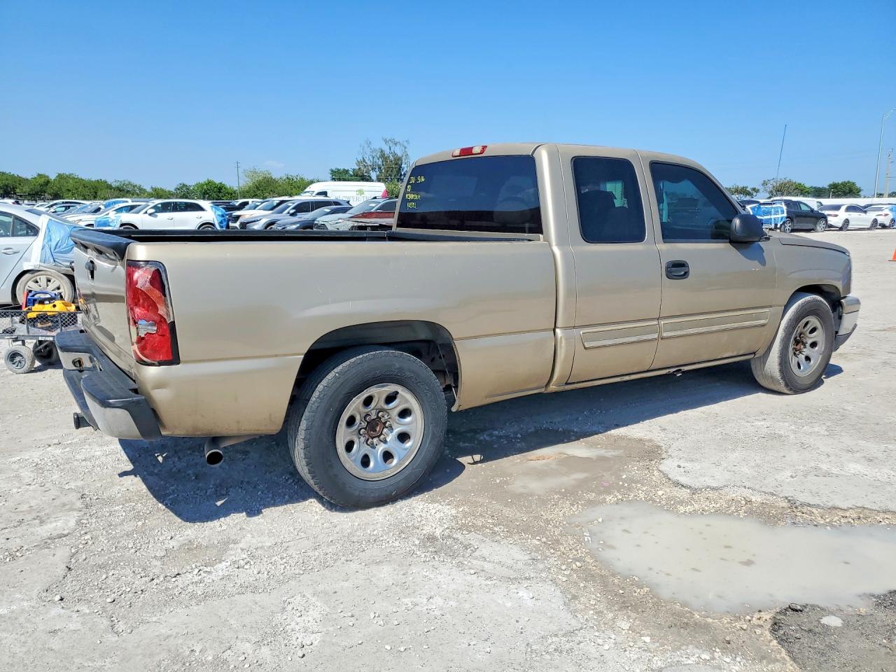 2006 CHEVROLET SILVERADO C1500 photo 5
