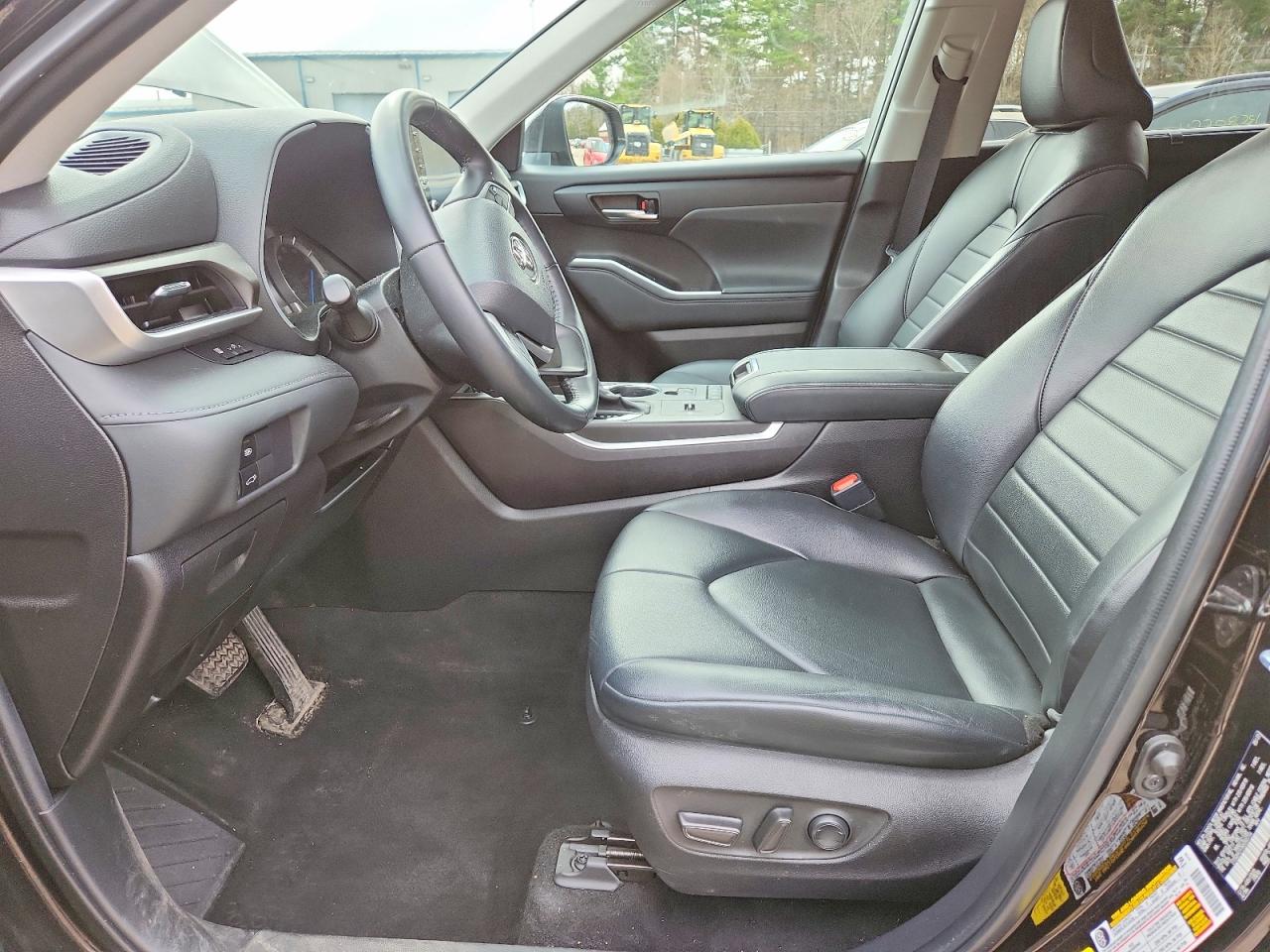 2022 TOYOTA HIGHLANDER HYBRID XLE photo 19