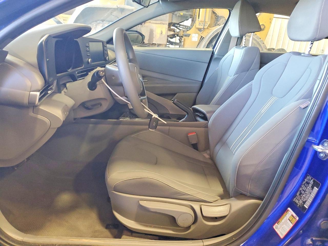 2023 HYUNDAI ELANTRA SEL photo 7