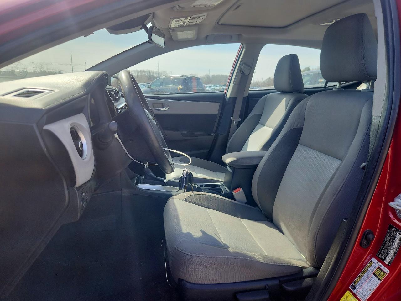 2017 TOYOTA COROLLA LE photo 19