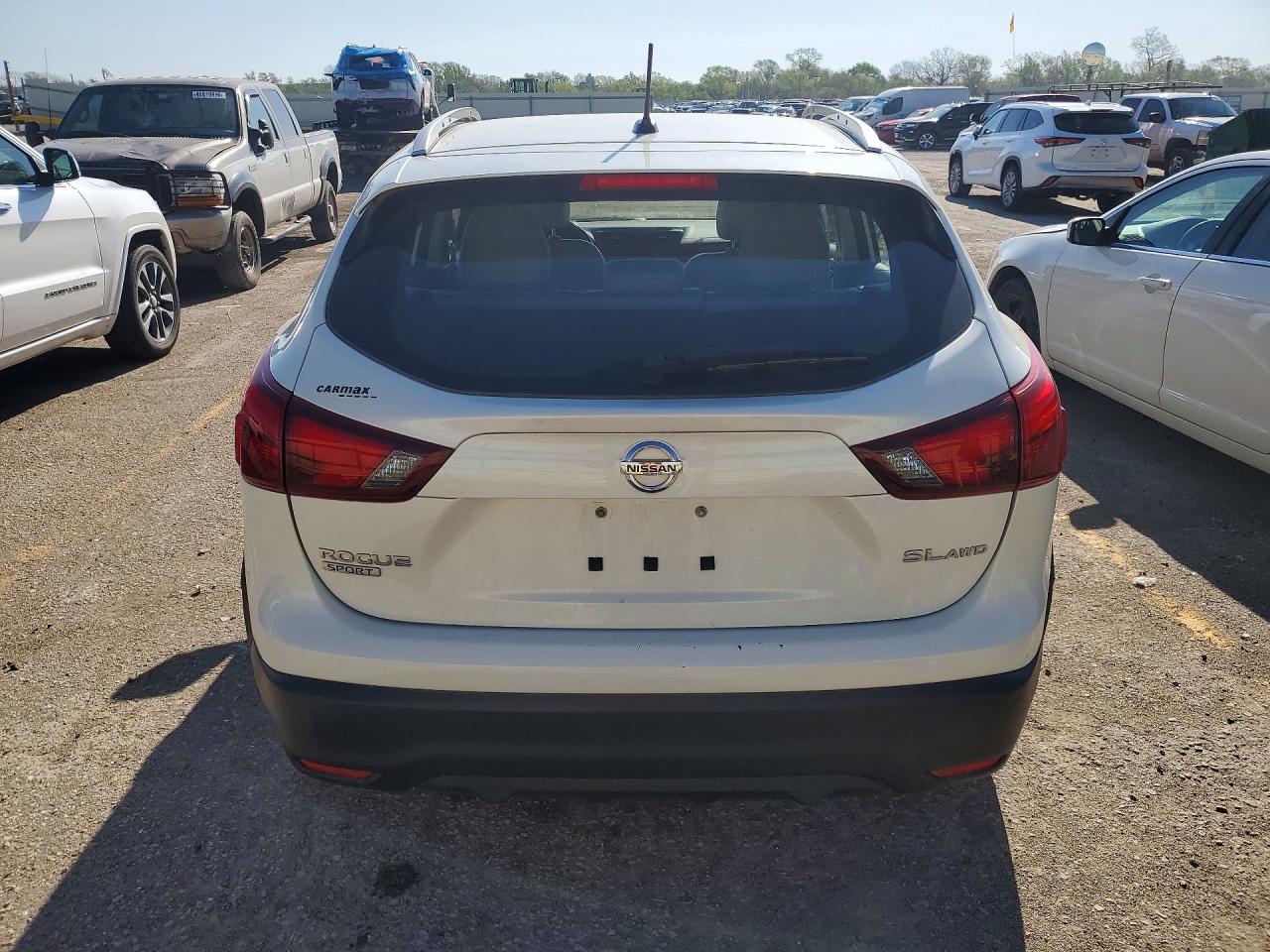 2018 NISSAN ROGUE SPORT S photo 11