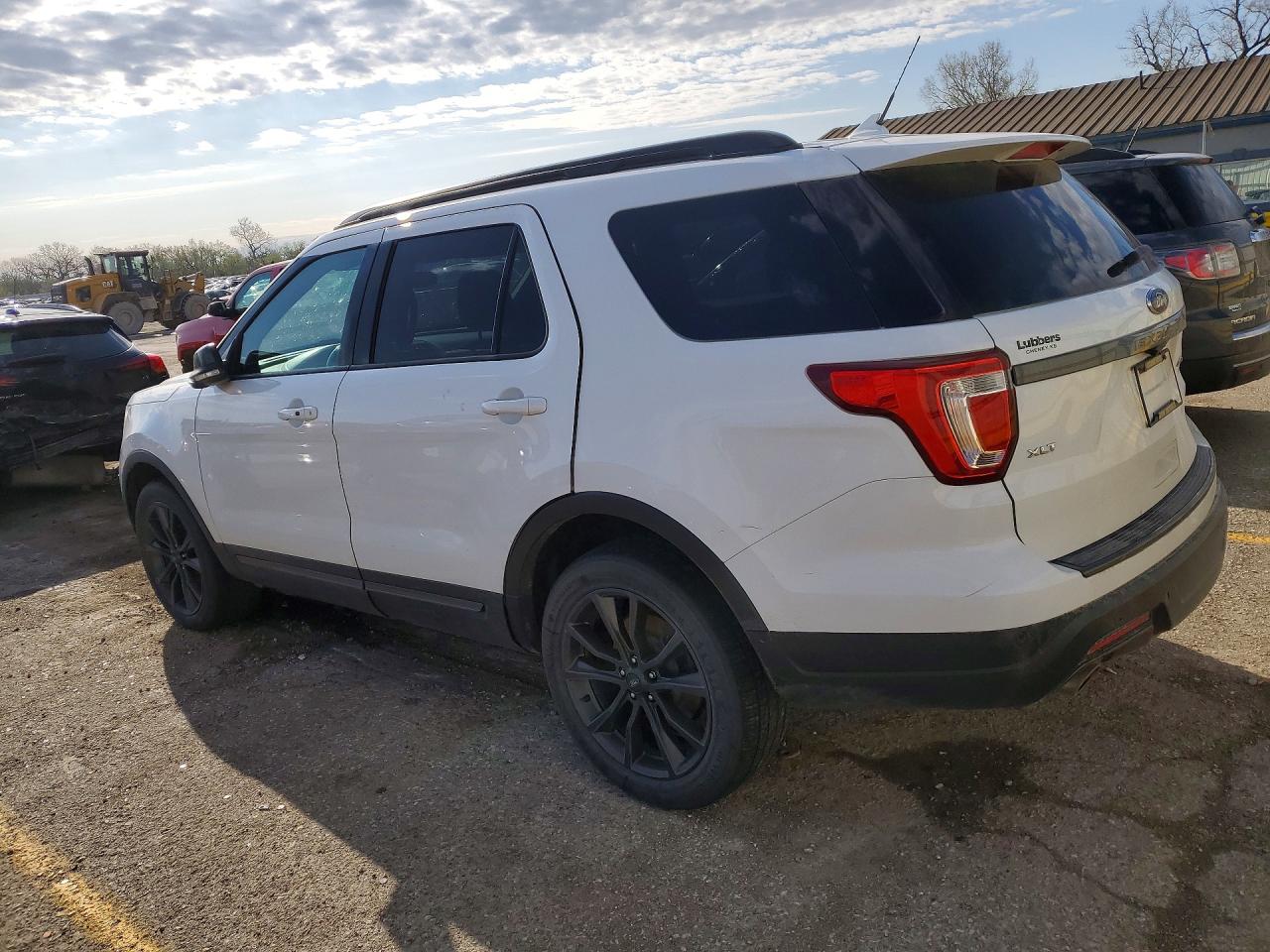 2018 FORD EXPLORER XLT photo 3