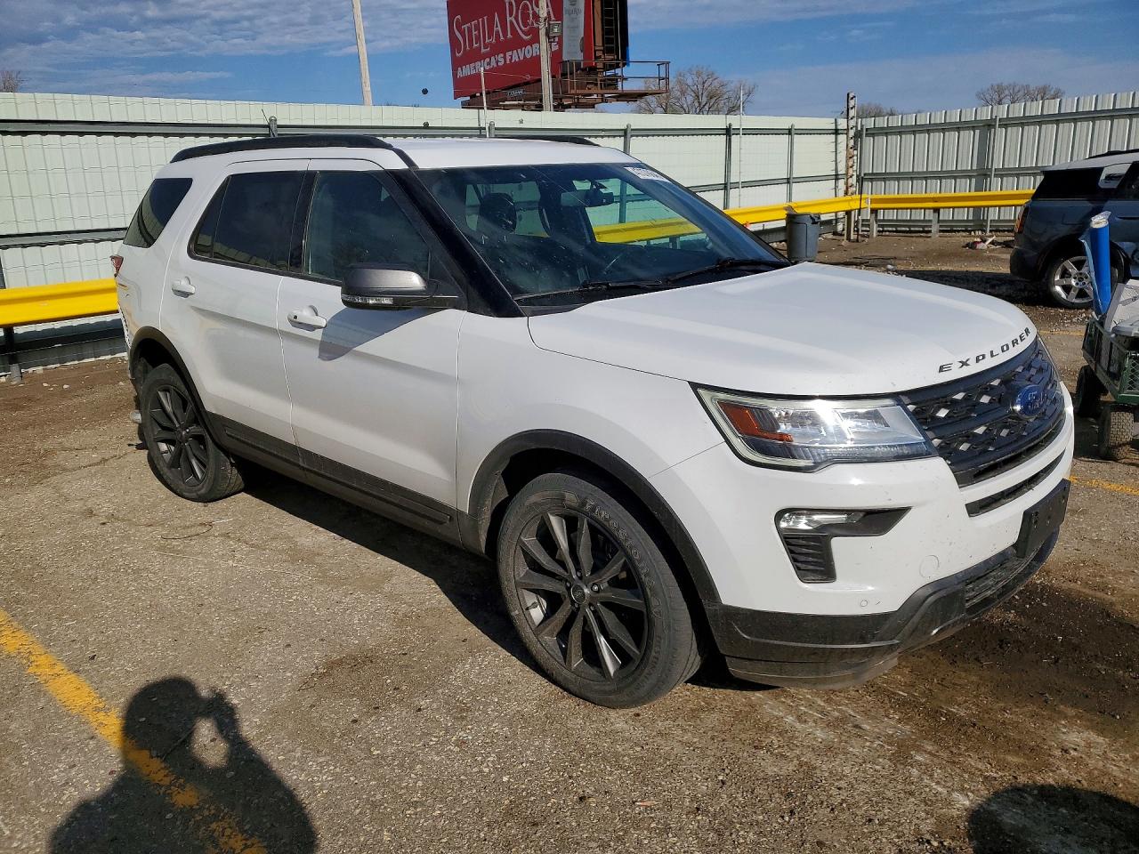 2018 FORD EXPLORER XLT photo 7