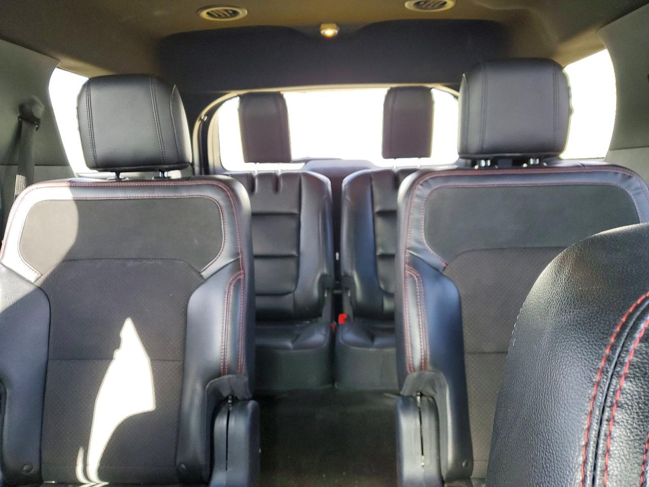 2018 FORD EXPLORER XLT photo 19