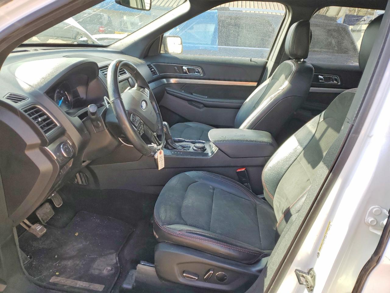 2018 FORD EXPLORER XLT photo 13