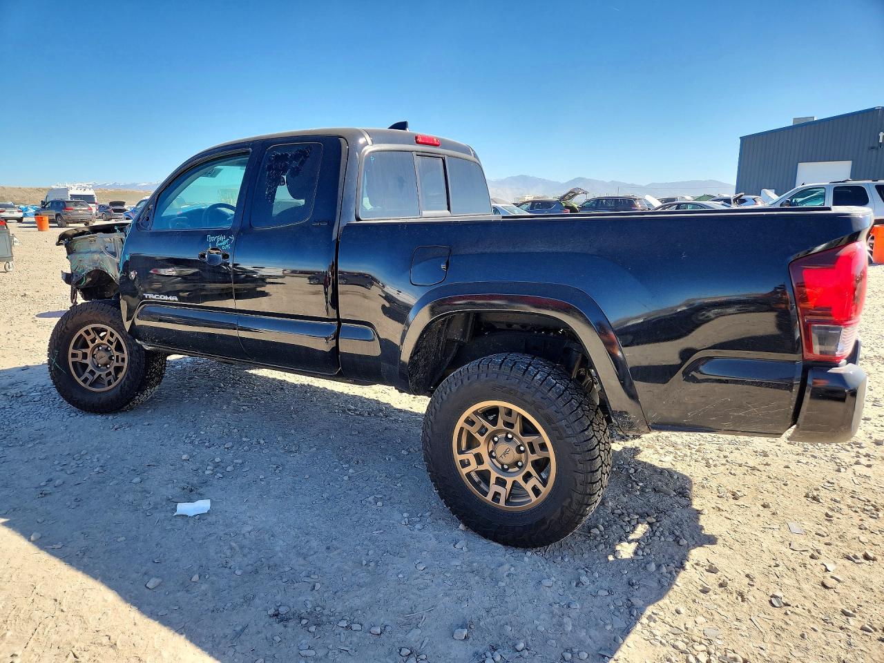 2022 TOYOTA TACOMA SR5 V6 photo 3