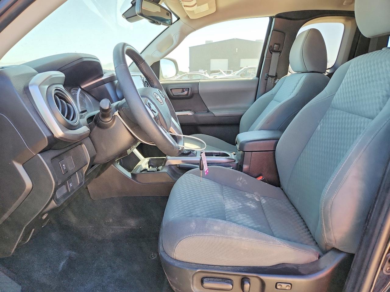 2022 TOYOTA TACOMA SR5 V6 photo 13