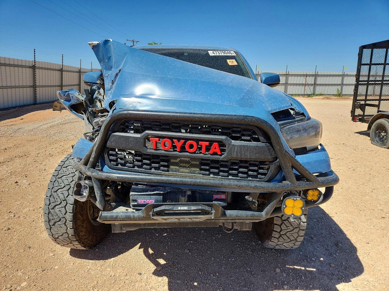 2019 TOYOTA TACOMA TRD OFF-ROAD photo 9