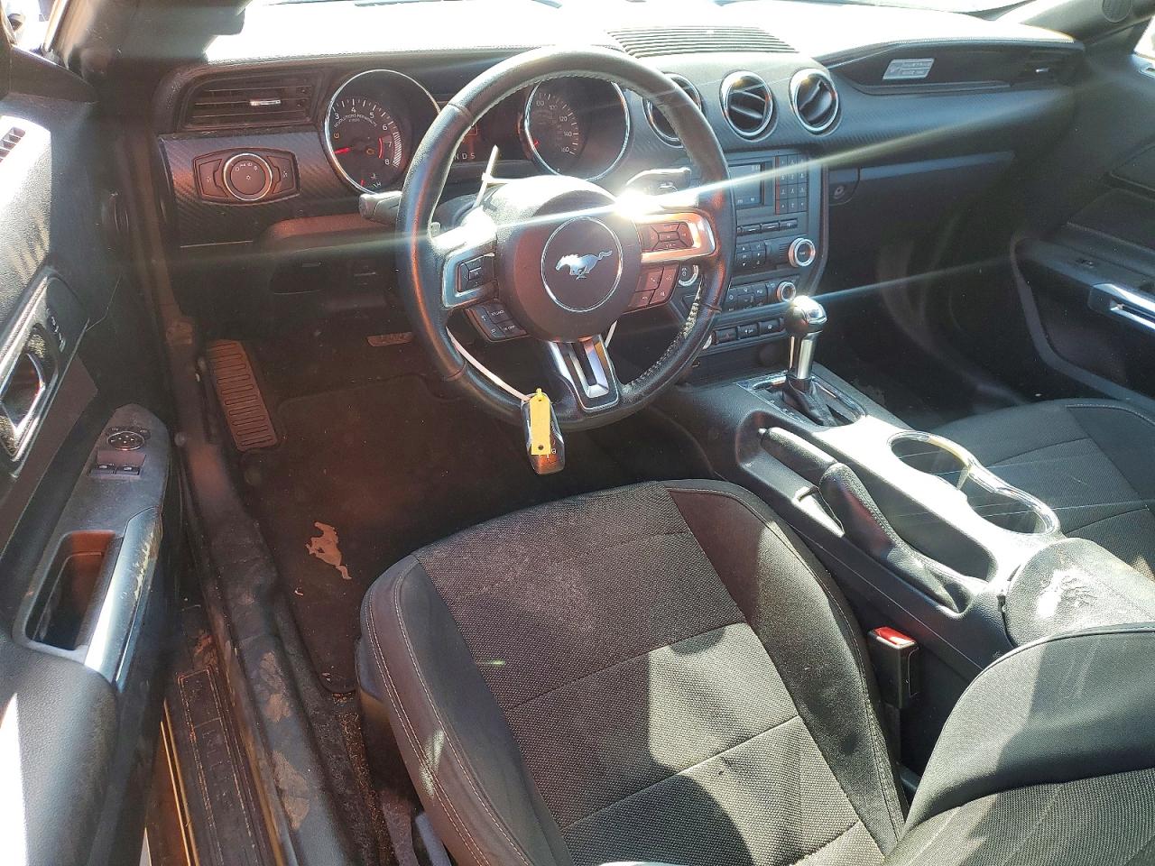 2016 FORD MUSTANG photo 15