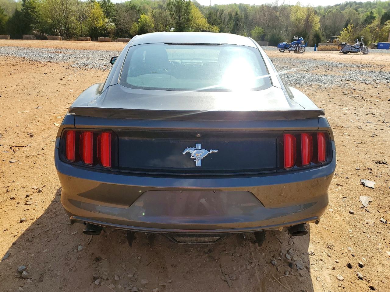2016 FORD MUSTANG photo 11