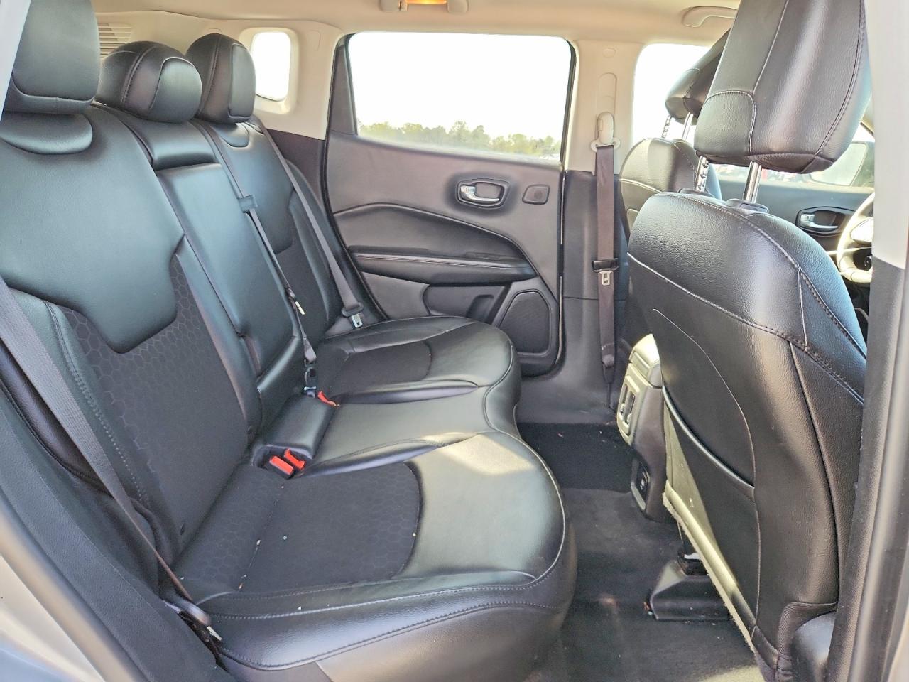 2021 JEEP COMPASS LATITUDE photo 19