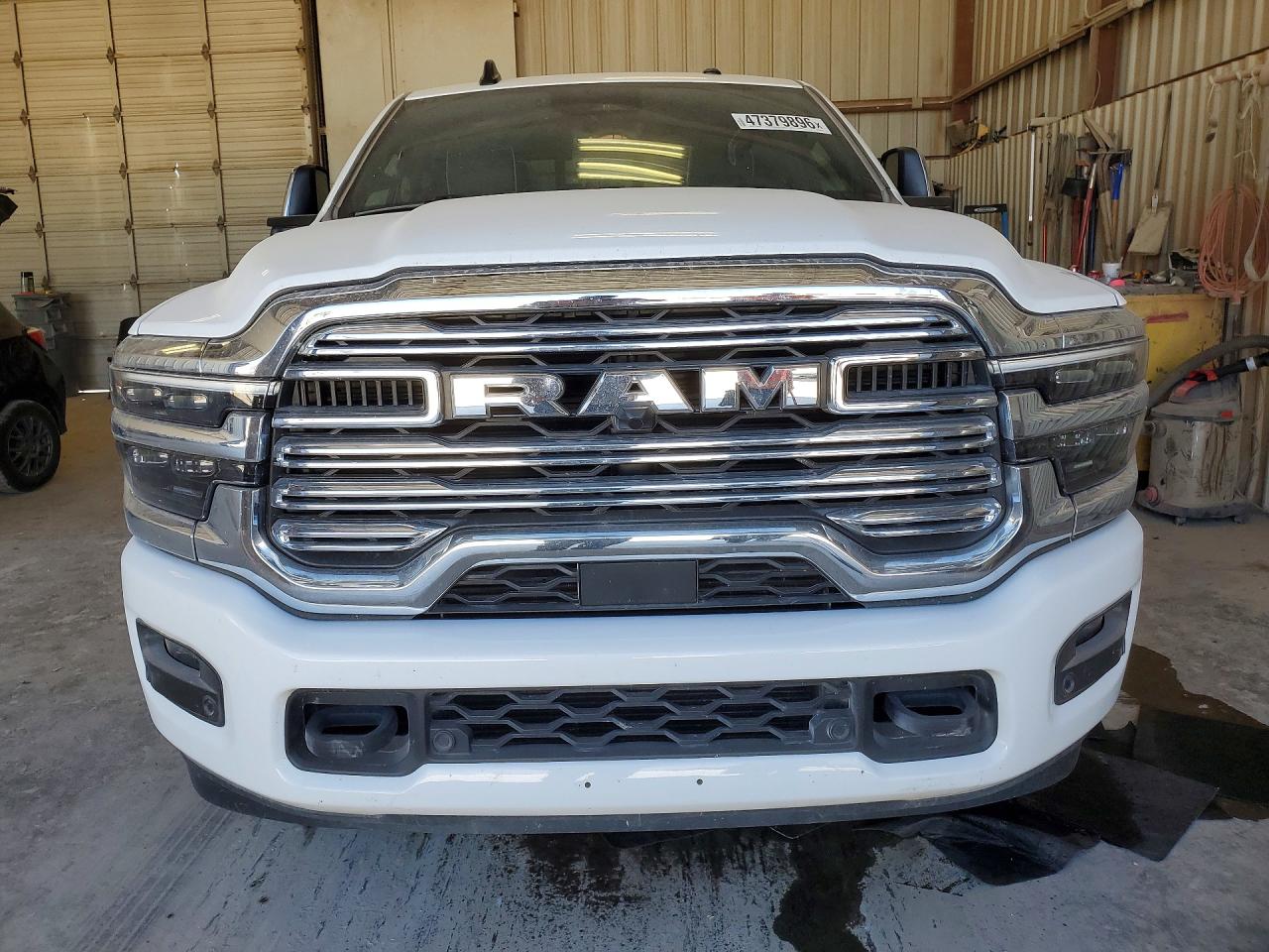 2026 RAM 2500 LARAMIE photo 9