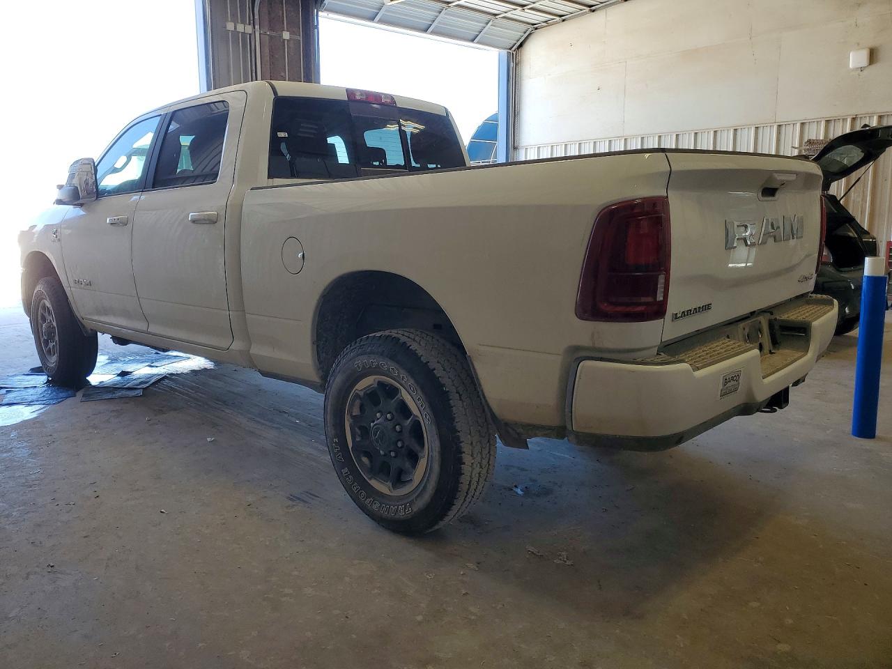 2026 RAM 2500 LARAMIE photo 3